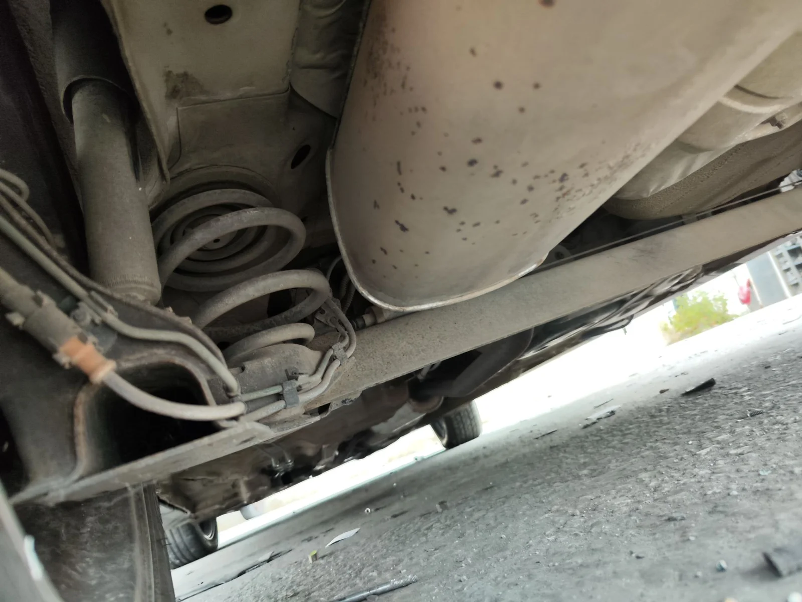 Foto de EJE TRASERO OPEL CORSA C 1.2 16V CAT (Z 12 XEP / LB4) (80 CV / 59 KW) referencia 94703118