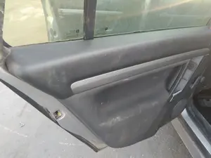 Foto de GUARNECIDO PUERTA TRASERA IZQUIERDA OPEL VECTRA C CARAVAN 2.2 16V CAT (Z 22 YH / LCH) (155 CV / 114 KW) referencia 13195441