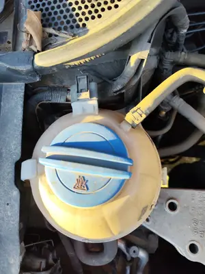Foto de DEPOSITO EXPANSION VOLKSWAGEN POLO V (6R1) 1.2  (60 CV / 44 KW) referencia 6Q0121407D