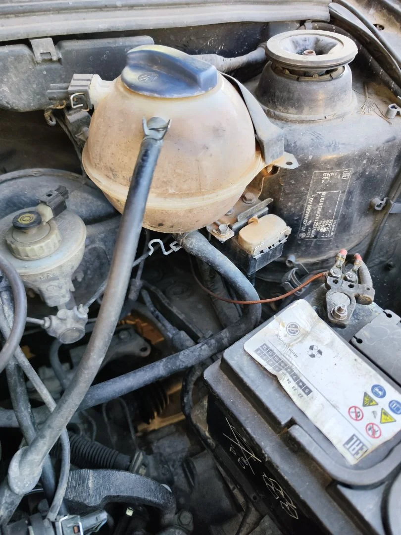 Foto de CAJA PRECALENTAMIENTO VOLKSWAGEN GOLF III (1H1)(11.1991) 1.9 TDI (110 CV / 81 KW)