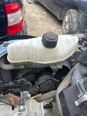 Foto de DEPOSITO EXPANSION NISSAN MICRA (K12E) 1.2 CAT (65 CV / 48 KW) referencia 21711AX600