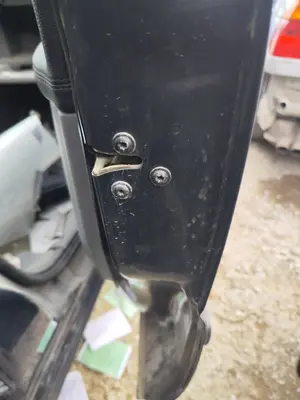 Foto de CERRADURA PUERTA DELANTERA DERECHA CHEVROLET REZZO 2.0 CAT (122 CV / 90 KW)
