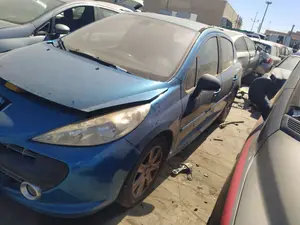 Foto de FARO ANTINIEBLA IZQUIERDO PEUGEOT 207 1.6 16V CAT (109 CV / 80 KW) referencia 6206E1