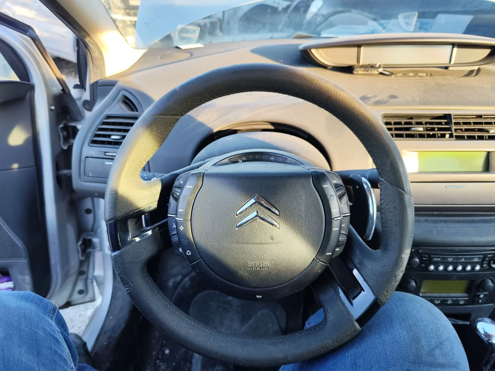 Foto de VOLANTE CITROEN C4 BERLINA 1.6 16V HDi FAP (109 CV / 80 KW)