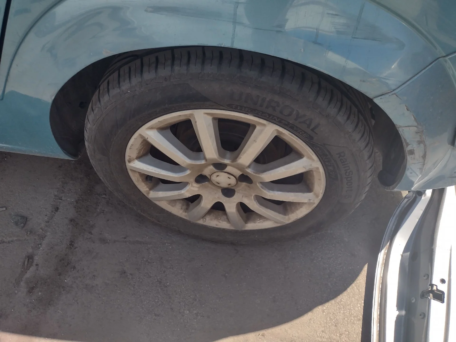 Foto de PASO RUEDA TRASERO IZQUIERDO OPEL ASTRA H BERLINA 1.6 16V (105 CV / 77 KW) referencia 13107653