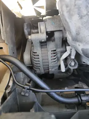 Foto de ALTERNADOR PEUGEOT 207 1.4  (73 CV / 54 KW) referencia 5705KW
