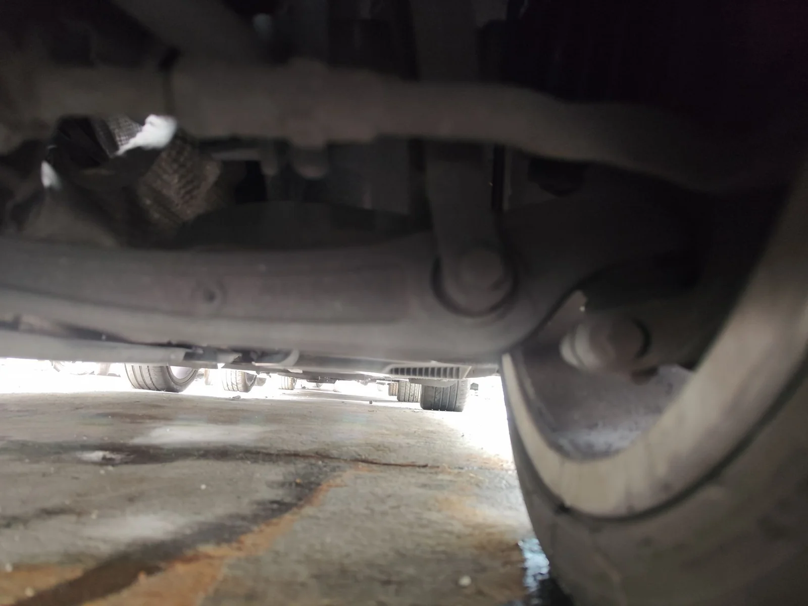 Foto de BRAZO SUSPENSION DELANTERO IZQUIERDO AUDI A5 COUPE (8T) 2.0 16V TDI (170 CV / 125 KW) referencia 8K0407505N