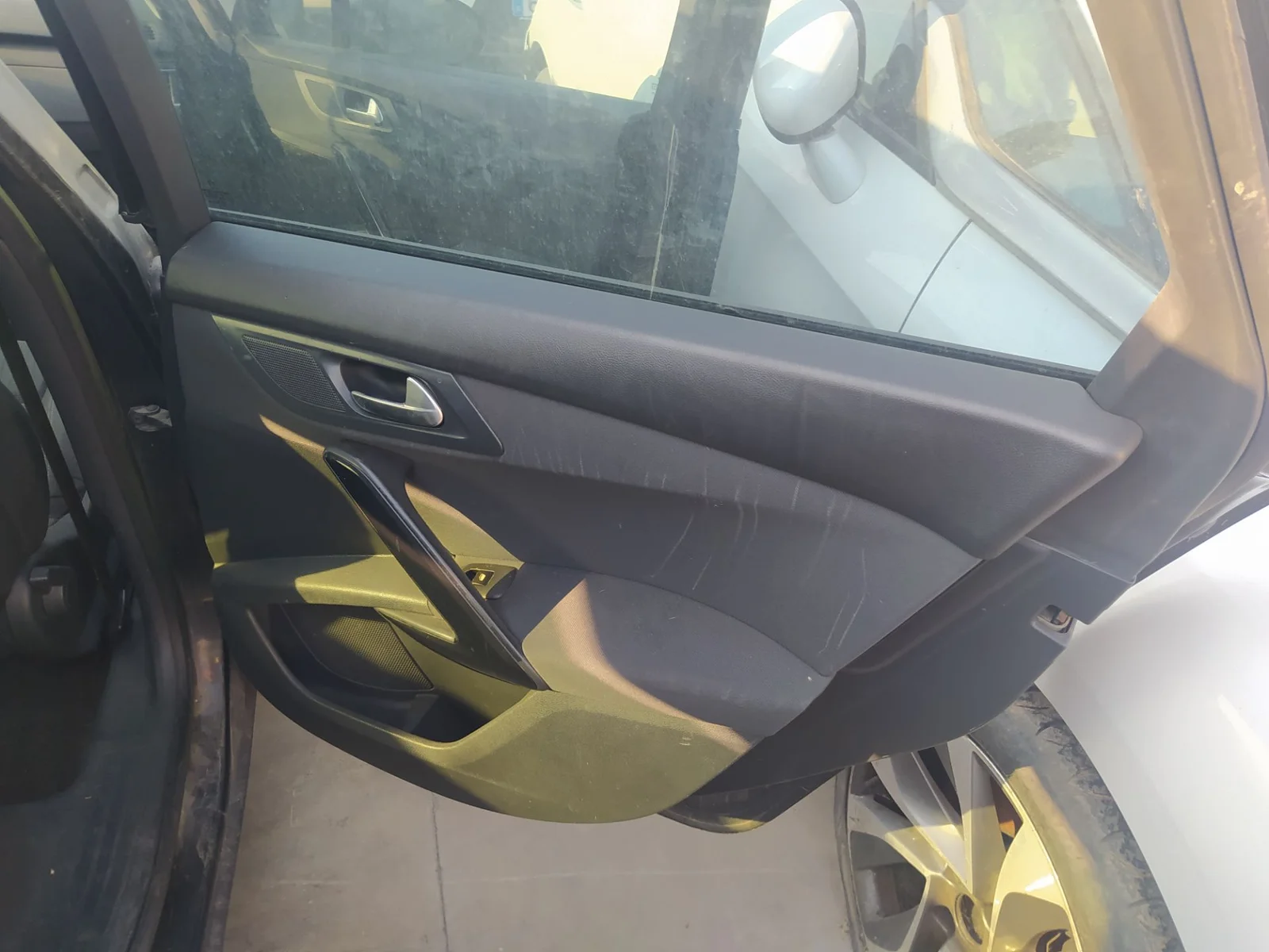 Foto de ELEVALUNAS TRASERO DERECHO PEUGEOT 508 SW 1.6 HDi FAP (112 CV / 82 KW)