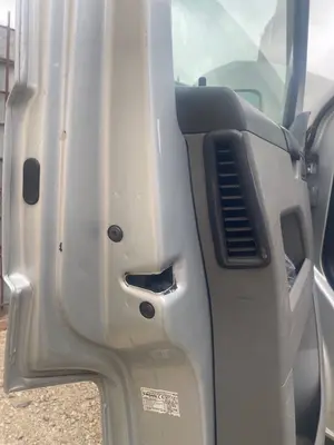 Foto de CERRADURA PUERTA DELANTERA IZQUIERDA VOLKSWAGEN T5 TRANSPORTER BUS (7H) 2.5 TDI (131 CV / 96 KW) referencia 7E1837015A