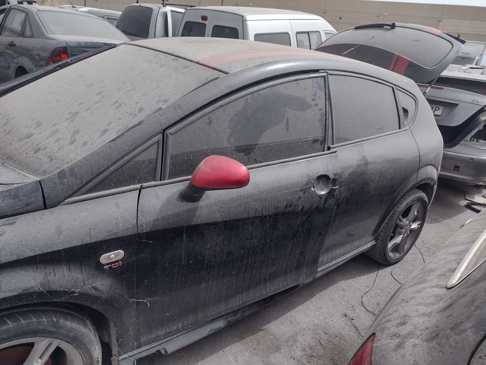 Foto de LUNA TRASERA IZQUIERDA SEAT LEON (1P1) 2.0 TDI (140 CV / 103 KW) referencia 1P0845205B