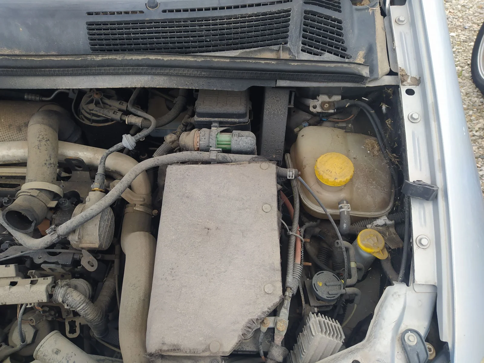 Foto de CENTRALITA MOTOR UCE OPEL ZAFIRA A 2.0 DTI (101 CV / 74 KW)