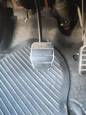 Foto de PEDAL FRENO RENAULT LAGUNA (B56) 2.0  (113 CV / 83 KW)