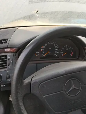 Foto de VOLANTE MERCEDES-BENZ CLASE E (BM 210) BERLINA referencia A1404605303 9B50 foto 3