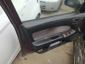 Foto de GUARNECIDO PUERTA DELANTERA IZQUIERDA NISSAN MAXIMA QX (A32) 2.0 V6 24V CAT (140 CV / 103 KW)