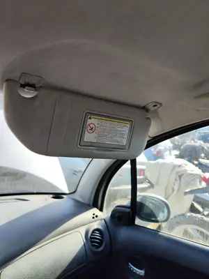 Foto de PARASOL DERECHO CITROEN C3 1.4  (73 CV / 54 KW)