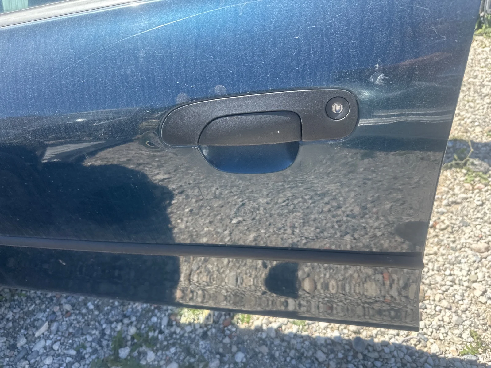 Foto de MANETA EXTERIOR LATERAL IZQUIERDA FORD MONDEO FD BERL./TURNIER 1.8 16V CAT (116 CV / 85 KW)