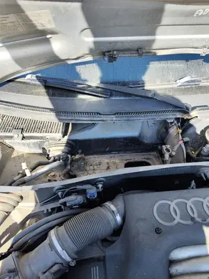 Foto de BRAZO LIMPIA DELANTERO DERECHO AUDI A6 BERLINA (4B2) 2.4 V6 30V (165 CV / 121 KW) referencia 4B1955408A
