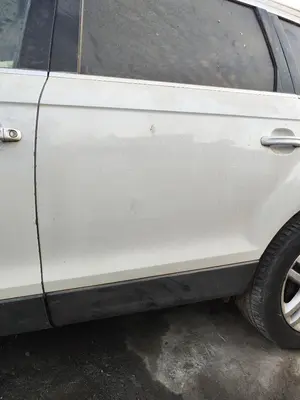 Foto de PUERTA TRASERA IZQUIERDA AUDI Q7 (4L) 3.0 V6 24V TDI (233 CV / 171 KW) referencia 4L0833051