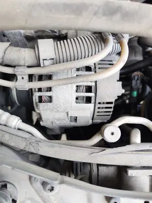 Foto de ALTERNADOR RENAULT SCENIC I (JA...) 1.9 dCi Diesel CAT (102 CV / 75 KW) referencia 8200054588