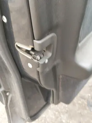 Foto de CERRADURA PUERTA DELANTERA IZQUIERDA MERCEDES-BENZ CLASE E (BM 210) BERLINA referencia A2027204135