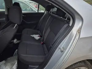 Foto de ASIENTOS TRASERO DERECHO SKODA RAPID (NH) 1.2 8V TSI (86 CV / 63 KW) referencia 5JA885806KRHVV