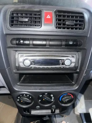 Foto de SISTEMA AUDIO / RADIO CD KIA PICANTO (SA) 1.1 CAT (65 CV / 48 KW)