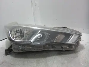 Foto de FARO DERECHO NISSAN MICRA (K14) 0.9 CAT (90 CV / 66 KW) referencia 260105FA0A