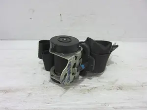 Foto de CINTURON SEGURIDAD TRASERO DERECHO FORD FIESTA (CBK) 1.3 CAT (69 CV / 51 KW)