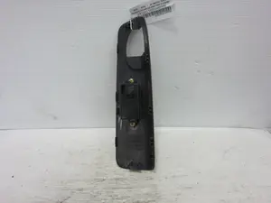 Foto de MANDO ELEVALUNAS DELANTERO DERECHO DAEWOO REZZO 1.6 CAT (105 CV / 77 KW) referencia 96264406 foto 4