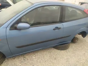 Foto de MANETA EXTERIOR DELANTERA IZQUIERDA FORD FOCUS BERLINA (CAK) 1.8 TDDI Turbodiesel CAT (90 CV / 66 KW) referencia 1107182