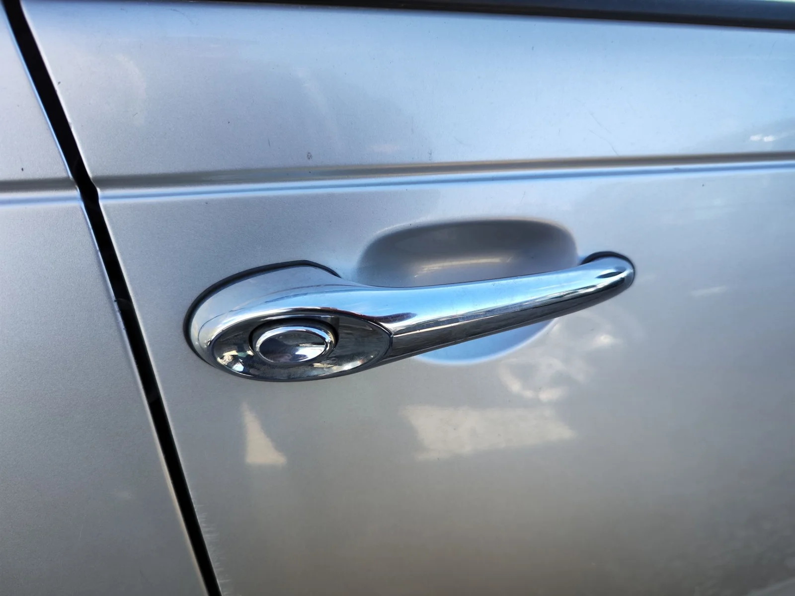 Foto de MANETA EXTERIOR DELANTERA DERECHA CHRYSLER PT CRUISER 2.2 CRD CAT (121 CV / 89 KW) referencia 04724912AD