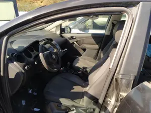 Foto de ENGANCHE CINTURON DELANTERO DERECHO SEAT ALTEA XL (5P5) 1.9 TDI (105 CV / 77 KW)