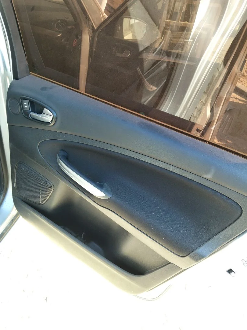Foto de GUARNECIDO PUERTA TRASERA DERECHA FORD S-MAX (CA1) 2.0 TDCi CAT (131 CV / 96 KW) referencia 1694356