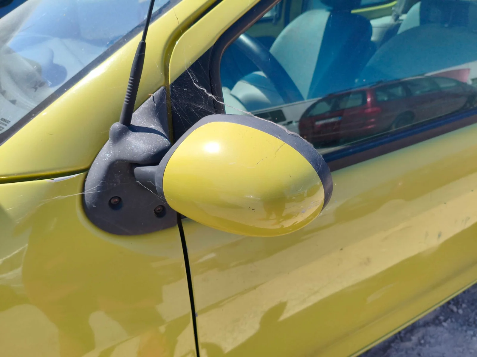 Foto de RETROVISOR IZQUIERDO RENAULT TWINGO I (C06) 1.2 (75 CV / 55 KW) referencia 8200039873