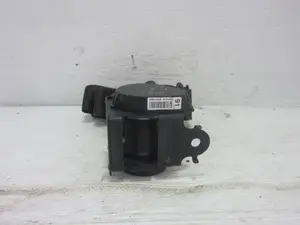 Foto de CINTURON SEGURIDAD TRASERO IZQUIERDO RENAULT CLIO IV GRANDTOUR 0.9 Energy (90 CV / 66 KW) referencia 888401878R