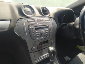 Foto de SISTEMA AUDIO / RADIO CD FORD MONDEO BERLINA (CA2) 2.0 TDCi CAT (131 CV / 96 KW)