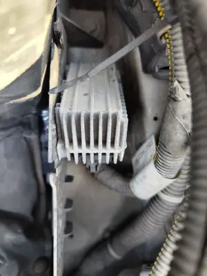 Foto de CAJA PRECALENTAMIENTO OPEL ASTRA G BERLINA 1.7 16V DTI CAT (Y 17 DT / LR6) (75 CV / 55 KW)