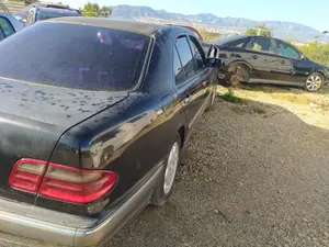 Foto de PUENTE TRASERO MERCEDES-BENZ CLASE E (BM 210) BERLINA 2.7 CDI 20V CAT (170 CV / 125 KW) referencia A2103503708