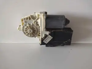 Foto de MOTOR ELEVALUNAS DELANTERO IZQUIERDO CITROEN C5 BERLINA referencia 9632531880 foto 2