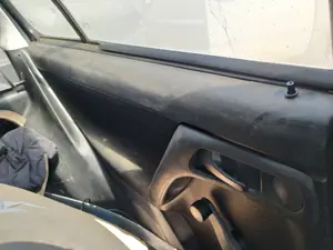 Foto de GUARNECIDO PUERTA TRASERA IZQUIERDA VOLKSWAGEN GOLF III (1H1)(11.1991) 1.6  (75 CV / 55 KW) referencia 1H4867211CMFKZ