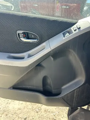 Foto de ELEVALUNAS DELANTERO IZQUIERDO TOYOTA YARIS (KSP9/SCP9/NLP9) 1.3 16V CAT (101 CV / 74 KW) referencia 698200D041