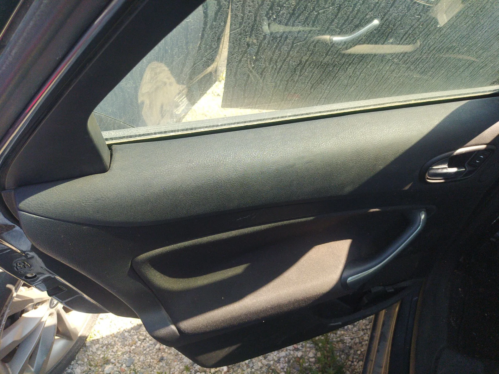 Foto de MANETA INTERIOR TRASERA IZQUIERDA FORD MONDEO BERLINA (CA2) 2.0 TDCi CAT (131 CV / 96 KW)