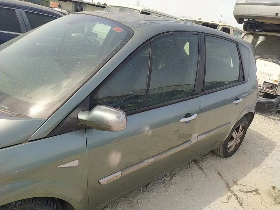 Foto de LUNA TRASERA IZQUIERDA RENAULT SCENIC II (JM) 1.5 dCi Diesel (101 CV / 74 KW) referencia 8200120611