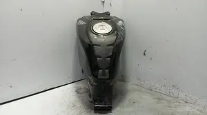 Foto de DEPOSITO GASOLINA HONDA CBR 125R 125 cm3 - 10 kW G-CAT (14 CV / 10 KW)