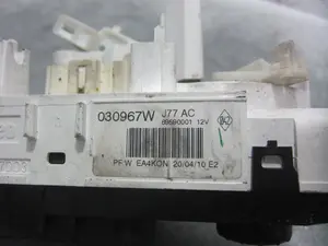 Foto de NO IDENTIFICADO RENAULT CLIO III 1.2 (75 CV / 55 KW) referencia 030967W foto 3