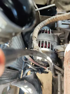 Foto de ALTERNADOR PEUGEOT 207 1.6 16V HDi (90 CV / 66 KW) referencia 5705NH
