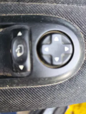 Foto de MANDO RETROVISOR PEUGEOT 5008 1.6 HDi FAP CAT (9HZ / DV6TED4) (109 CV / 80 KW)