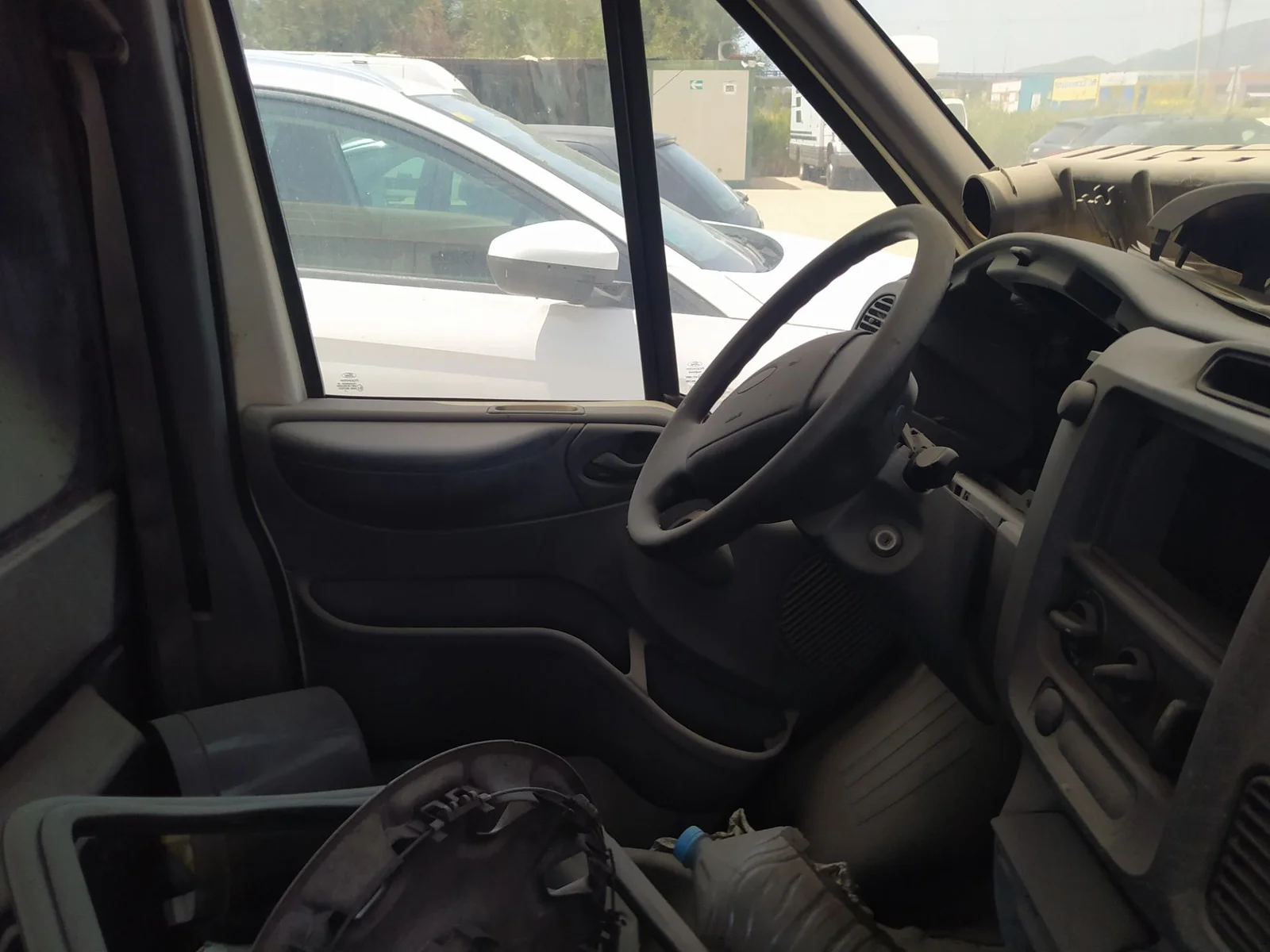 Foto de MANETA INTERIOR DELANTERA DERECHA FORD TRANSIT FURGÓN CORTO (FY) 2.0 TDE CAT (101 CV / 74 KW)