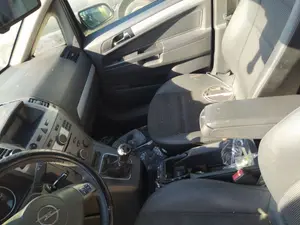 Foto de CONSOLA CENTRAL OPEL ZAFIRA B 1.9 CDTI (120 CV / 88 KW)