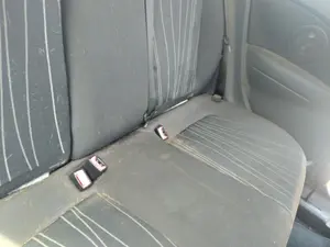 Foto de ENGANCHE CINTURON TRASERO CENTRAL OPEL CORSA D 1.2 16V CAT (Z 12 XEP / LB4) (80 CV / 59 KW)